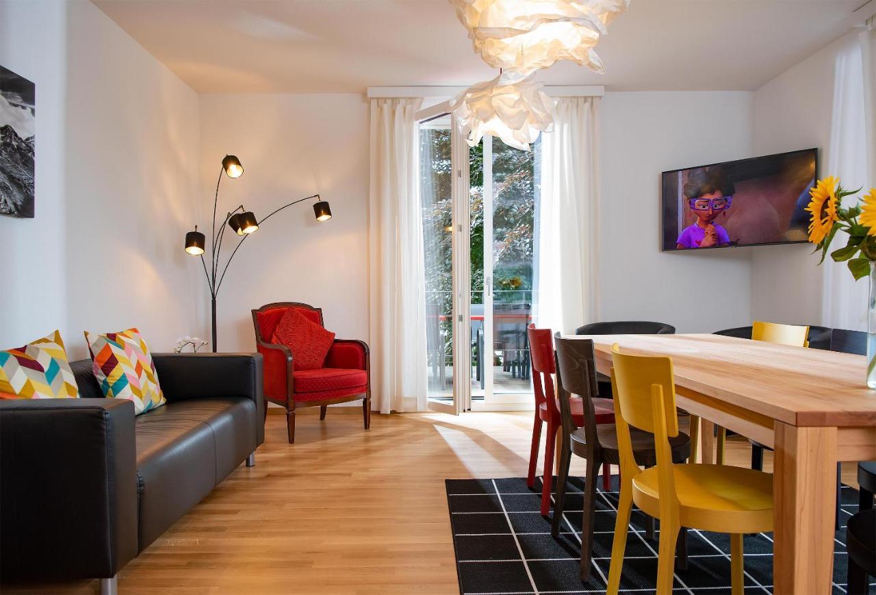 Boutique J87 विला