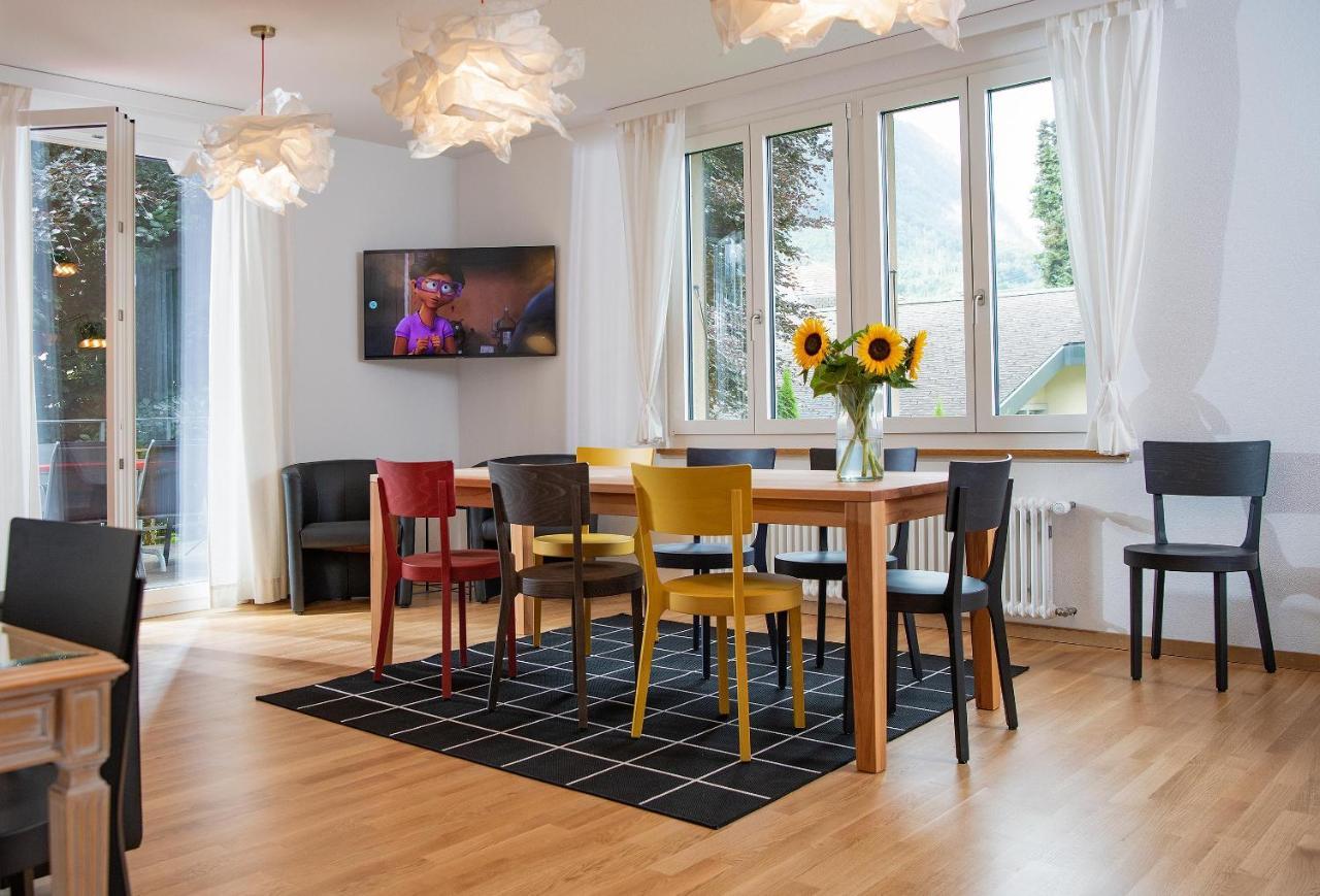 Boutique J87 विला